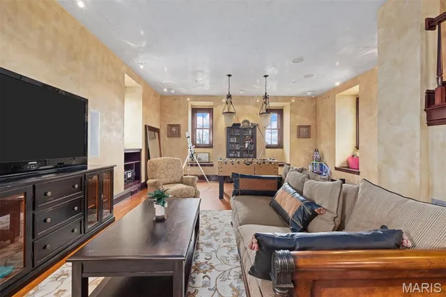 $1,550,000 | 3520 Galt House Drive, St. Charles, MO 63301