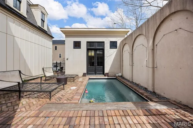 $1,550,000 | 3520 Galt House Drive, St. Charles, MO 63301