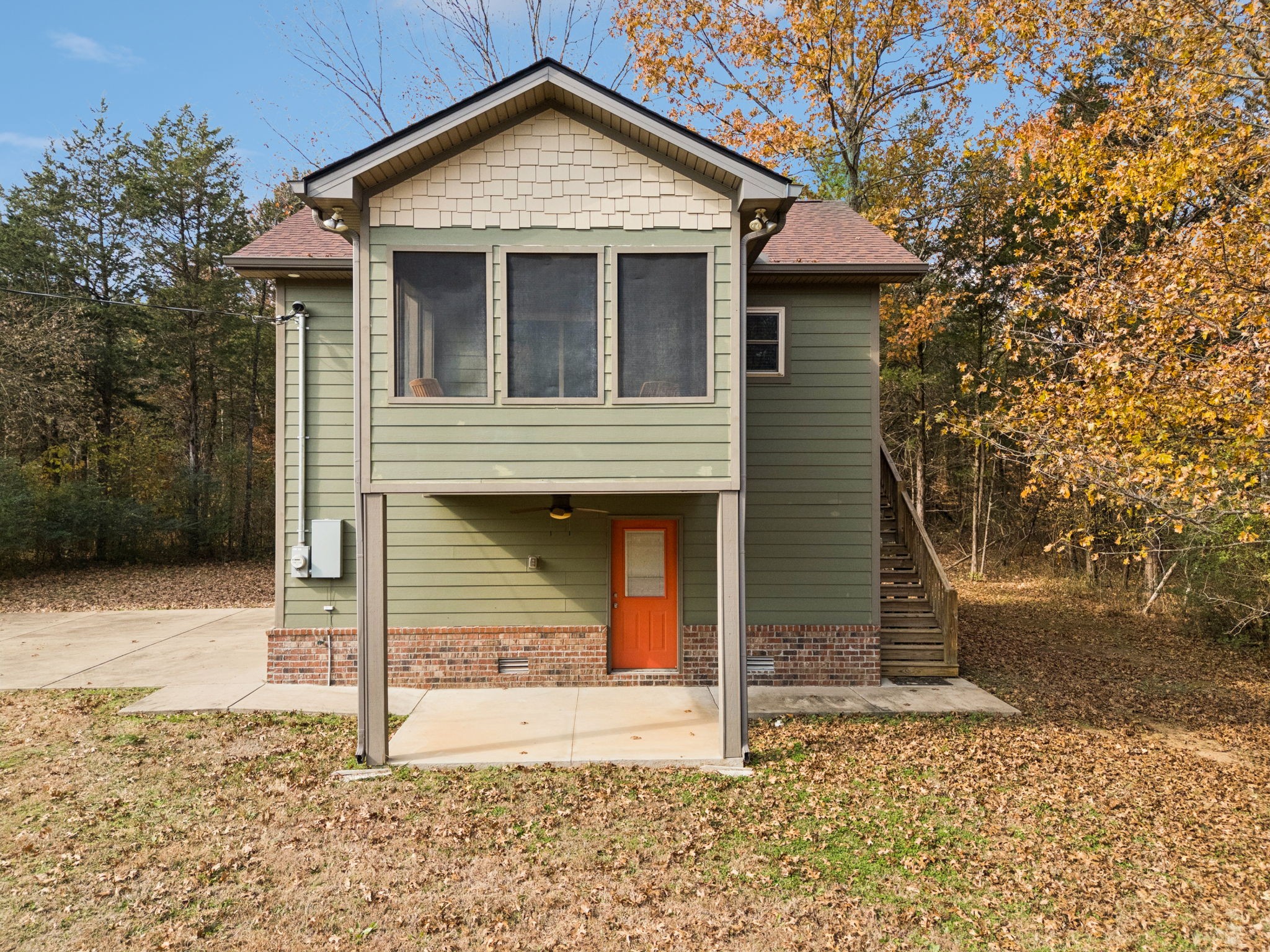 1560 River Road Chapel Hill, TN 37034 - Photo 20 of 80 a front view of a house with a yard