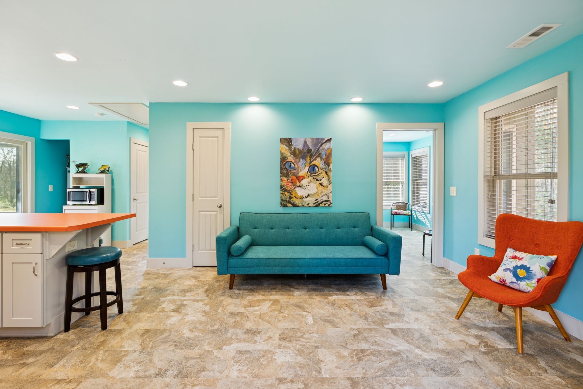 1560 River Road Chapel Hill, TN 37034 - Photo 34 of 80 a living room with furniture and a large window