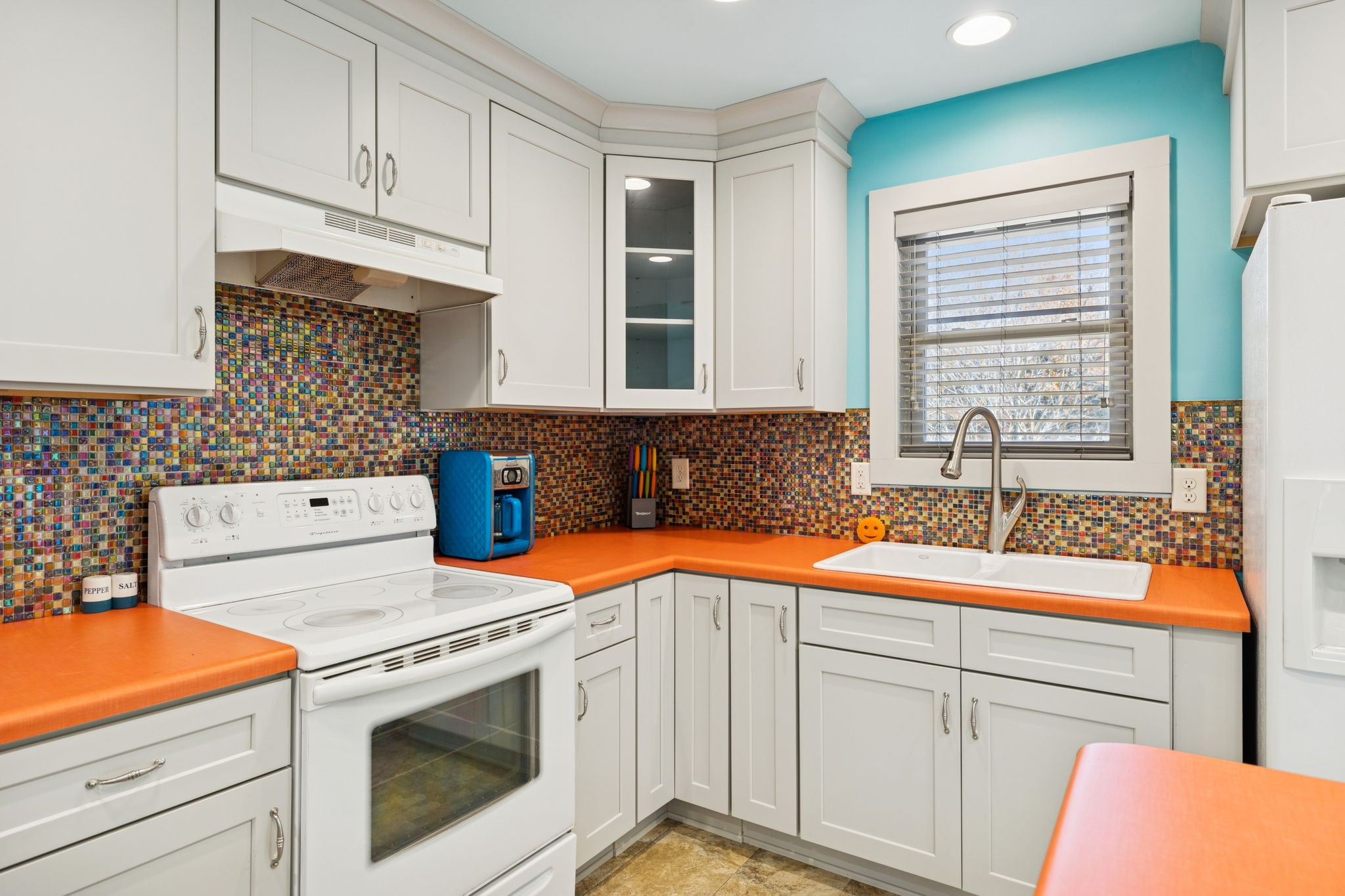 1560 River Road Chapel Hill, TN 37034 - Photo 46 of 80 a kitchen with stainless steel appliances a stove a sink and a white cabinets