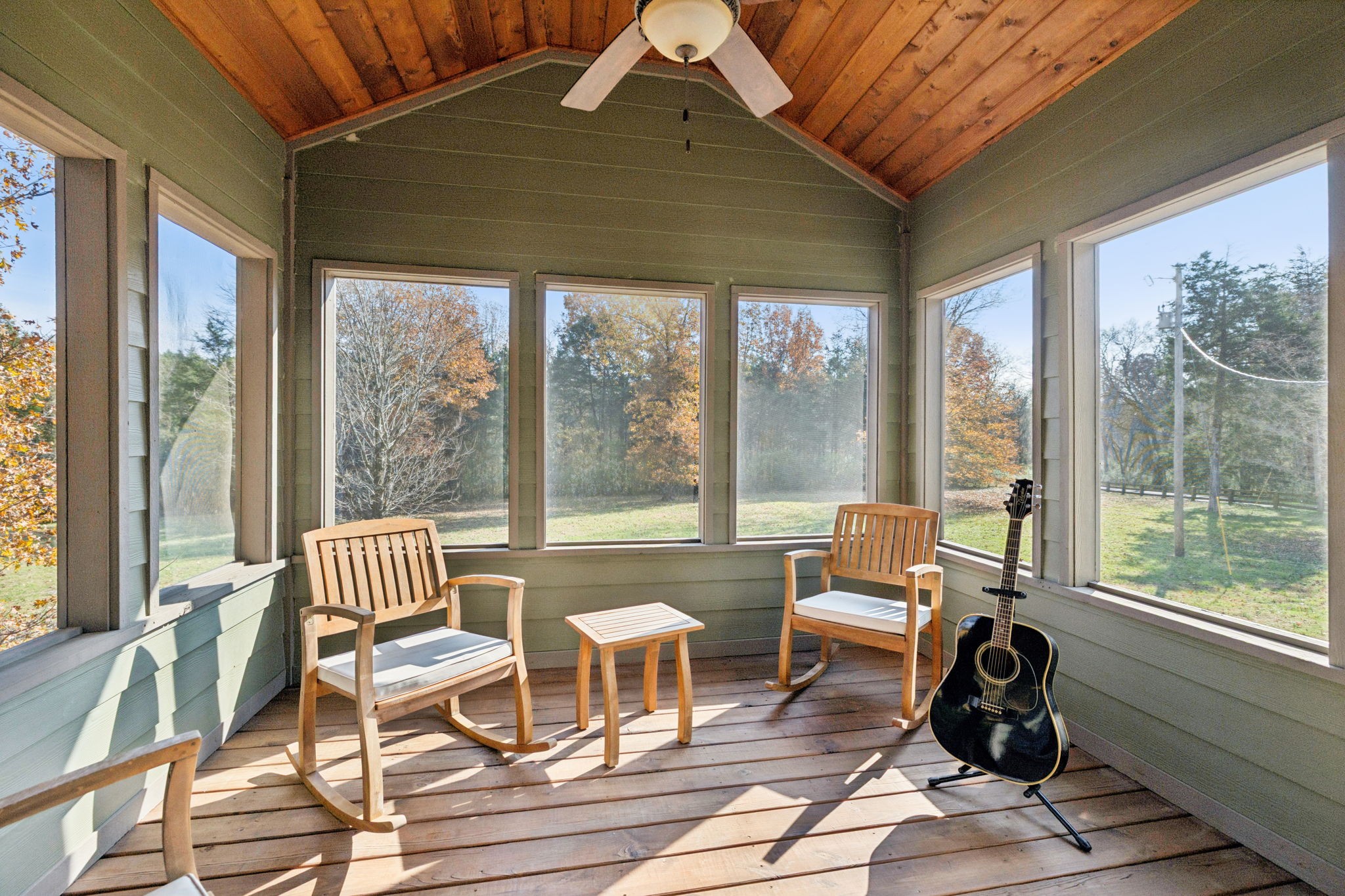 1560 River Road Chapel Hill, TN 37034 - Photo 49 of 80 a living room with furniture and a floor to ceiling window