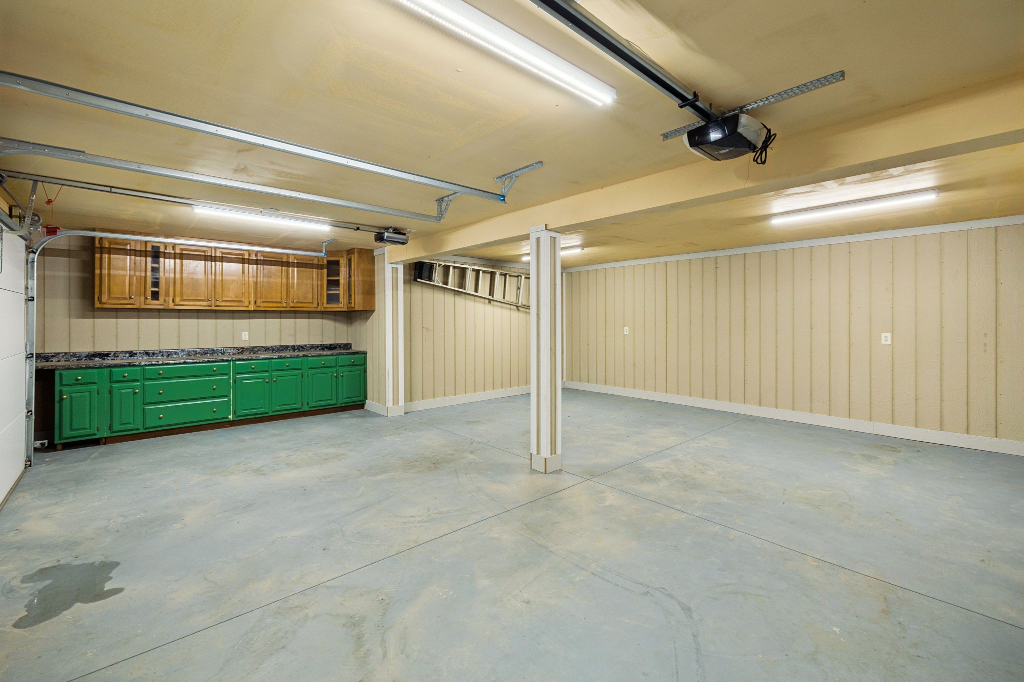 1560 River Road Chapel Hill, TN 37034 - Photo 60 of 80 a view of an empty room with garage and window