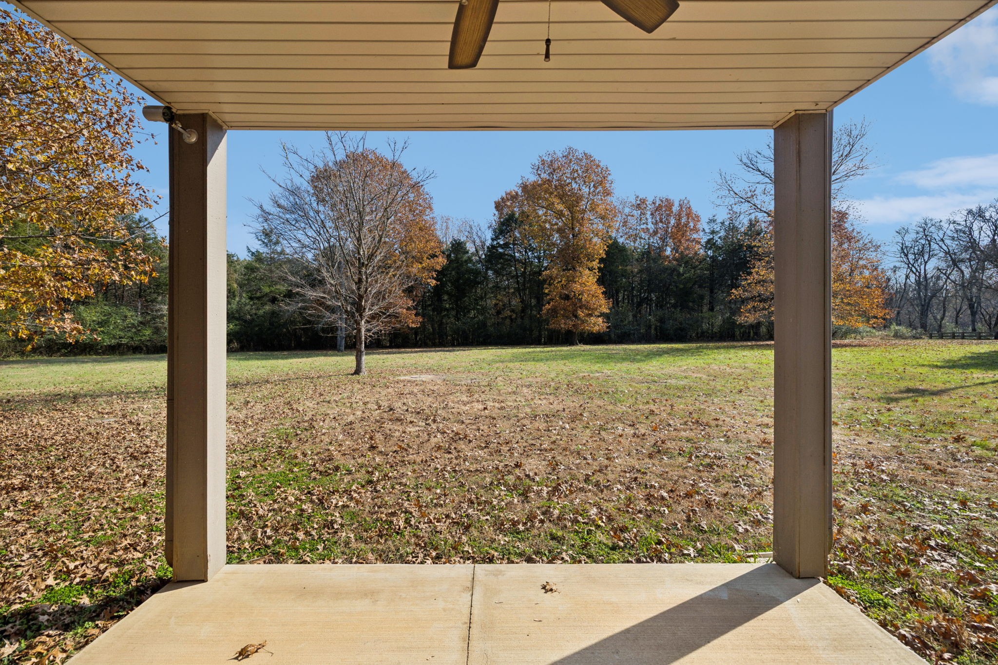 1560 River Road Chapel Hill, TN 37034 - Photo 6 of 80 a view of a room with a large window