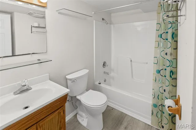 $469,500 | 1145 Stonewolf Trail, Fairview Heights, IL 62208