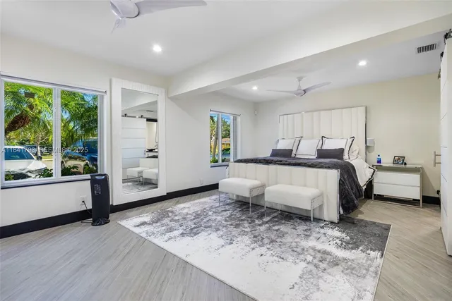 $8,500 | 517 South Riverside Drive, Pompano Beach, FL 33062