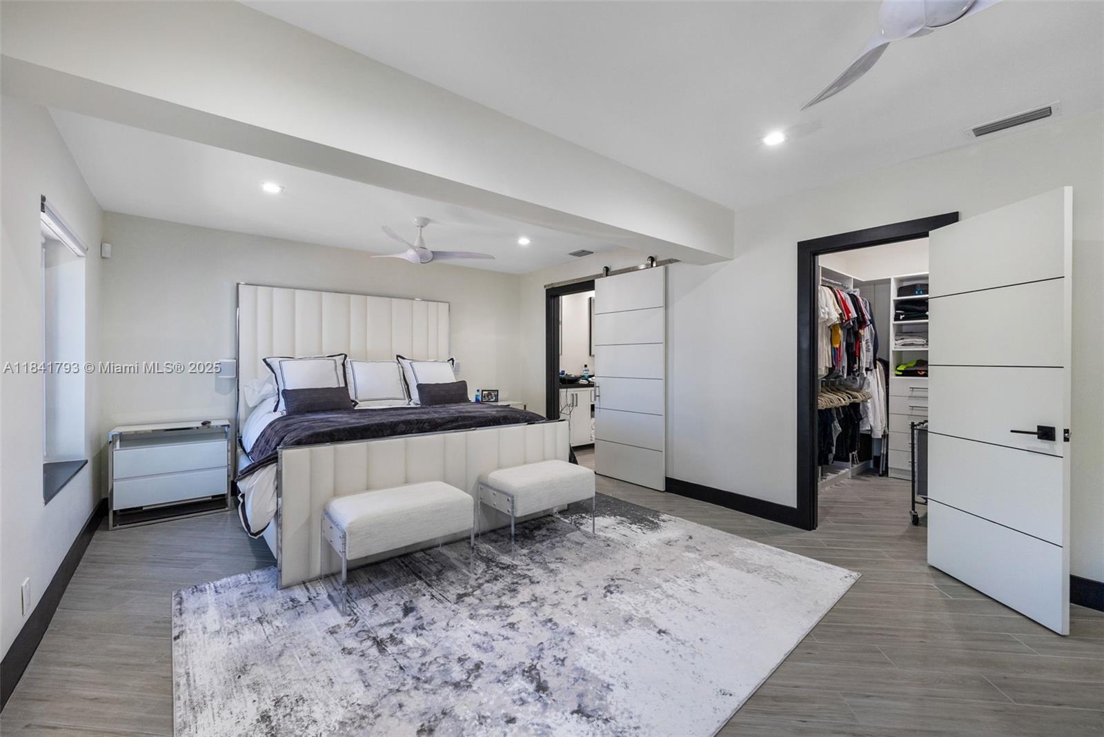 517 South Riverside Drive Pompano Beach, FL 33062 - Photo 3 of 21