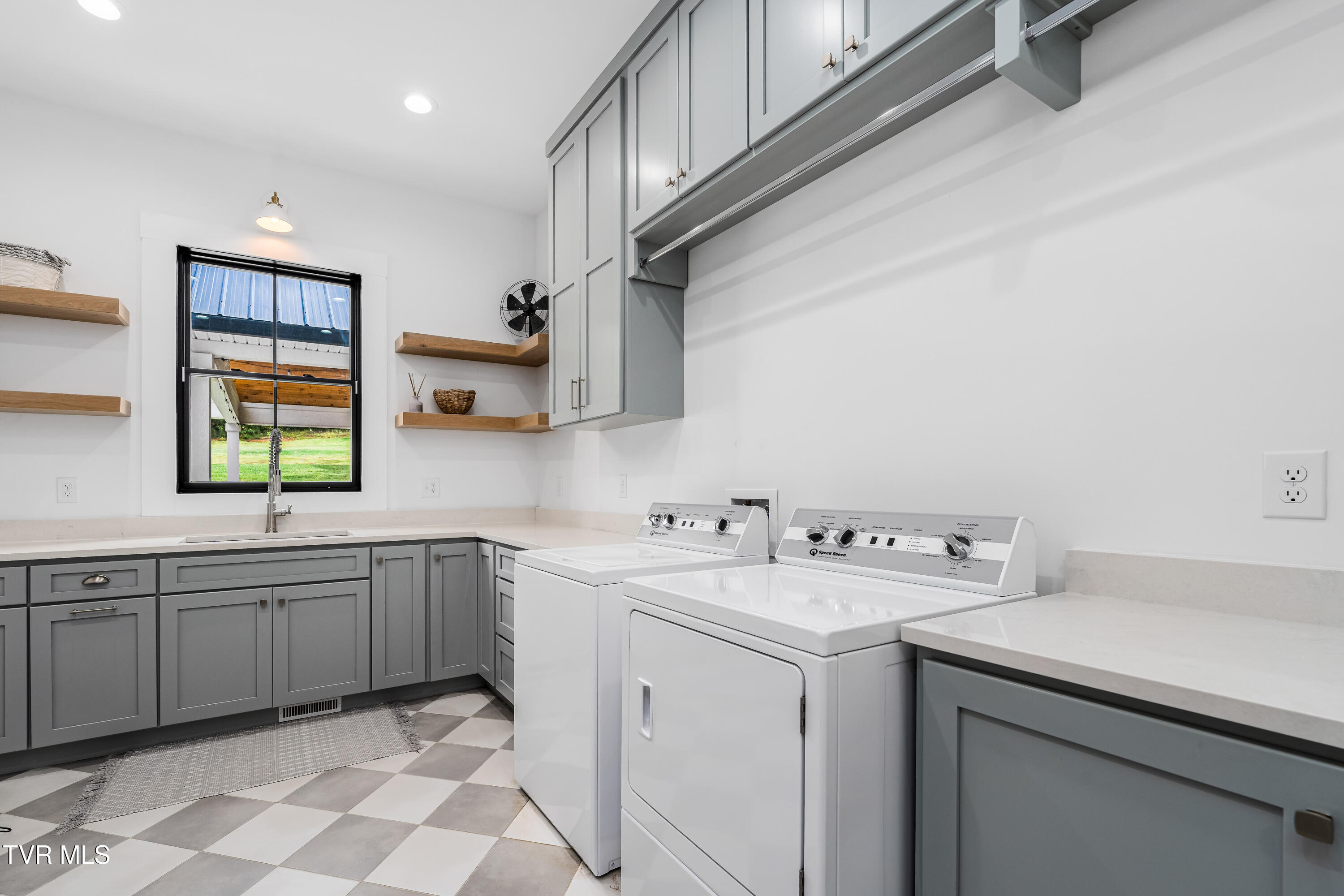 2333 Rock Springs Road Kingsport, TN 37664 - Photo 56 of 165 2333 Rock Springs Road (113 of 169)