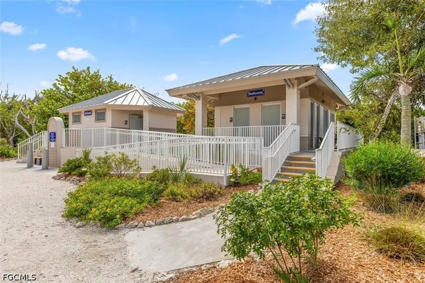 $795,000 | 5304 Ladyfinger Lake Road, Sanibel, FL 33957