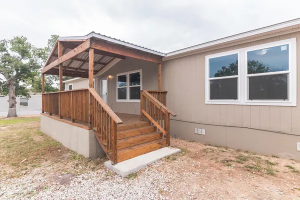 $1,650 | 104 East Castleshoals Drive, Granite Shoals, TX 78654