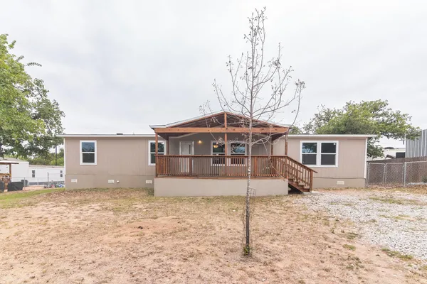 $1,650 | 104 East Castleshoals Drive, Granite Shoals, TX 78654