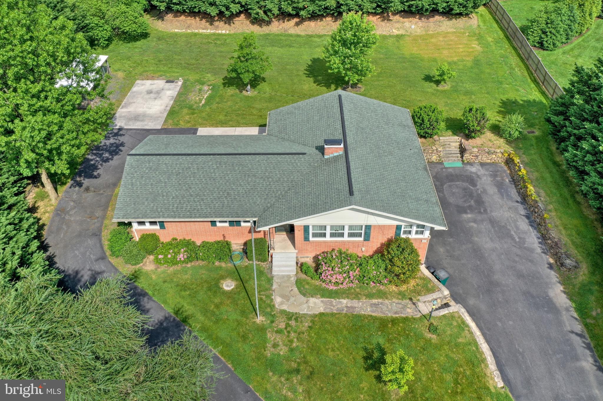 1409 Herrs Ridge Road Gettysburg, PA 17325 - Photo 6 of 76 Gallery Image 6