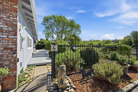 $1,450,000 | 4320 Roblar Road, Petaluma, CA 94952