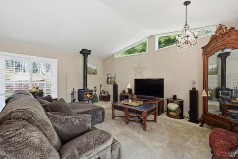 $1,450,000 | 4320 Roblar Road, Petaluma, CA 94952