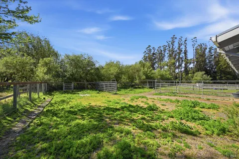 $1,450,000 | 4320 Roblar Road, Petaluma, CA 94952