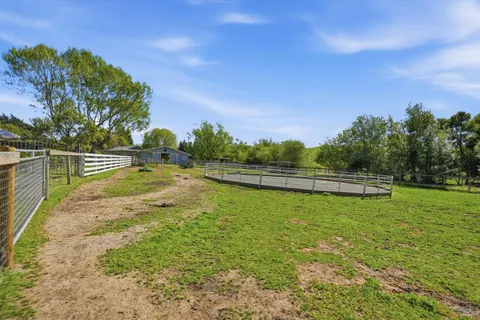 $1,450,000 | 4320 Roblar Road, Petaluma, CA 94952