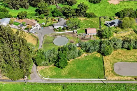 $1,450,000 | 4320 Roblar Road, Petaluma, CA 94952