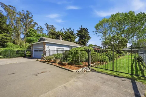 $1,450,000 | 4320 Roblar Road, Petaluma, CA 94952