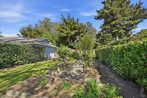 $1,450,000 | 4320 Roblar Road, Petaluma, CA 94952