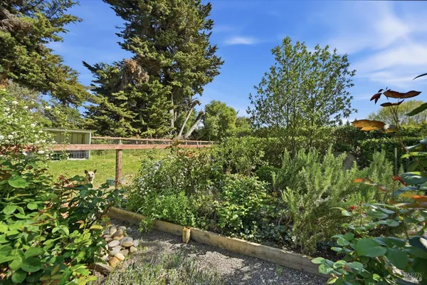 $1,450,000 | 4320 Roblar Road, Petaluma, CA 94952