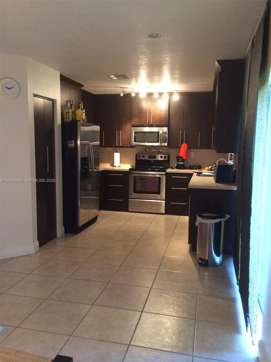 10026 Southwest 162nd Path Miami, FL 33196 - Photo 6 of 30