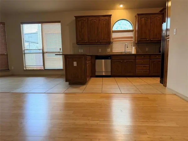 $2,575 | 1427 Furlong Court, Irving, TX 75060