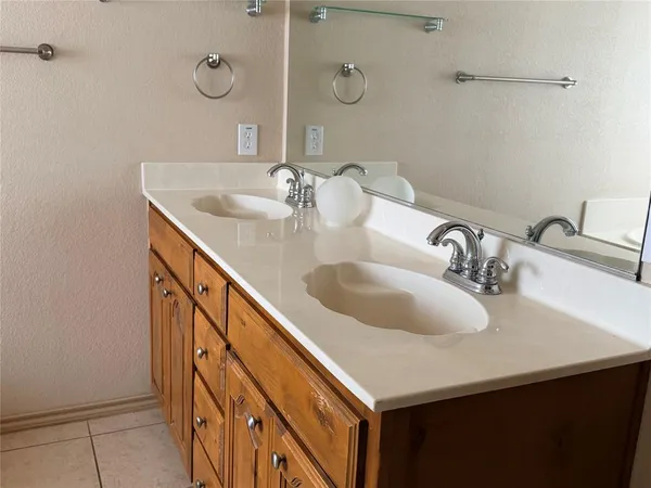 $2,575 | 1427 Furlong Court, Irving, TX 75060