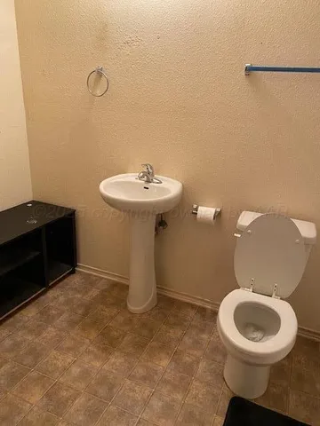 $75,000 | 710 Bradford Street, Memphis, TX 79245