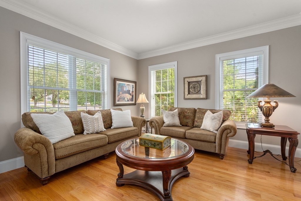 77 Cedar Street Wellesley, MA 02481 - Photo 5 of 39