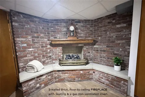 a view of a entryway door of the house