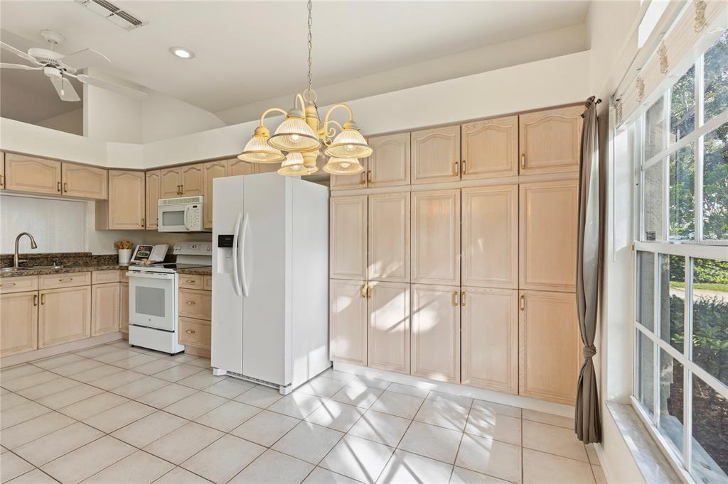 2142 Andrews Court Dunedin, FL 34698 - Photo 6 of 38