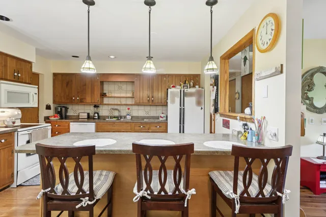 $299,000 | 3108 Creekview Drive, Unit 7, Middleton, WI 53562