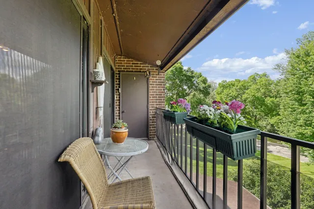 $299,000 | 3108 Creekview Drive, Unit 7, Middleton, WI 53562