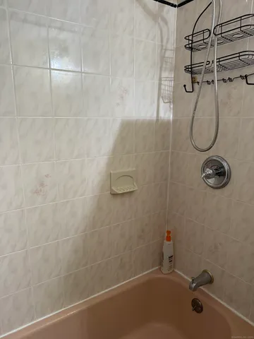 $460,000 | 360 Vincellette Street, Bridgeport, CT 06606