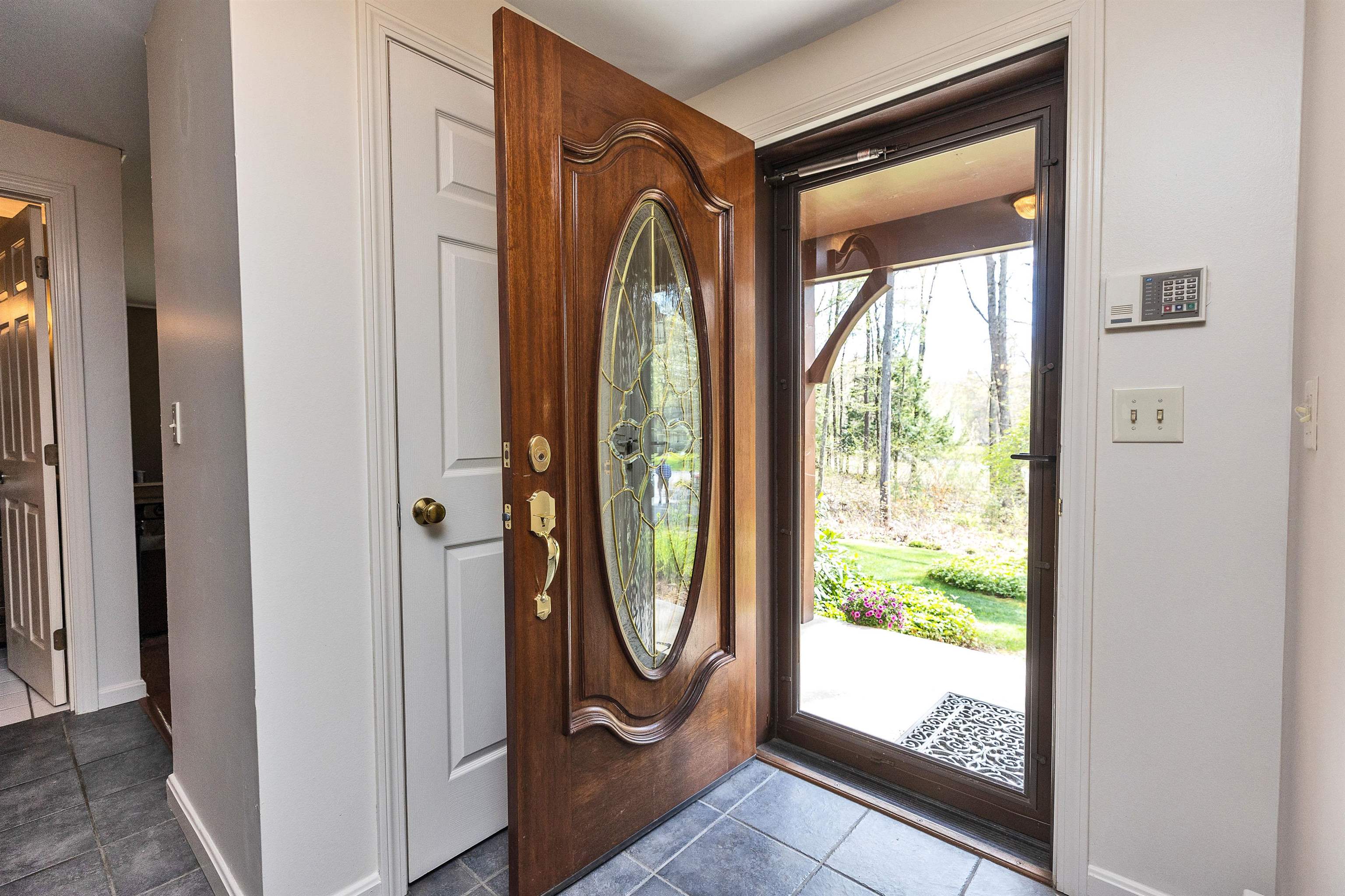 6 Nancy Lane Hooksett, NH 03106 - Photo 11 of 59