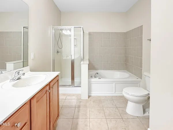 $624,900 | 804 Blue Thorn Drive, Apex, NC 27539