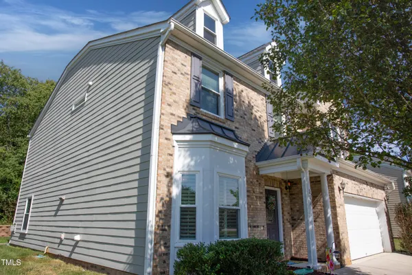 $624,900 | 804 Blue Thorn Drive, Apex, NC 27539