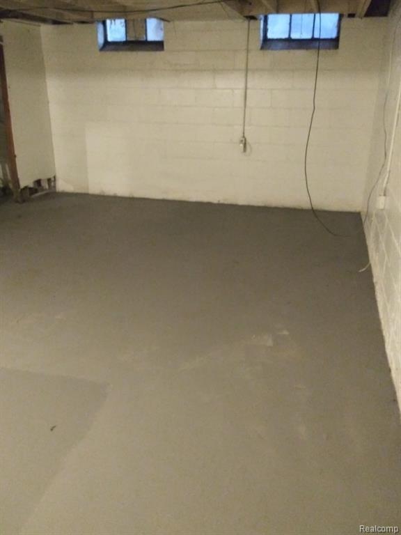 20468 Meyers Road Detroit, MI 48235 - Photo 12 of 17