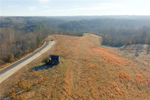 $189,900 | 4 Roby Fulk Road, Pinnacle, NC 27043