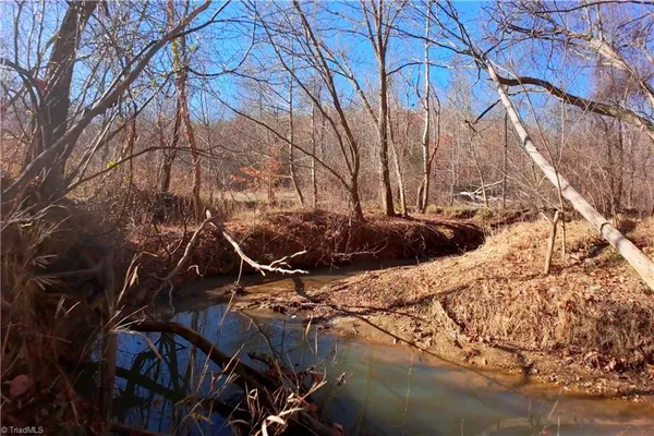 $189,900 | 4 Roby Fulk Road, Pinnacle, NC 27043