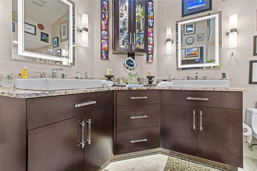 70 Center Oak Circle Spring Hill, FL 34609 - Photo 31 of 58 a bathroom with a sink and a mirror