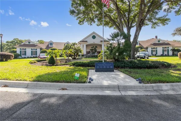 $348,900 | 70 Center Oak Circle, Spring Hill, FL 34609