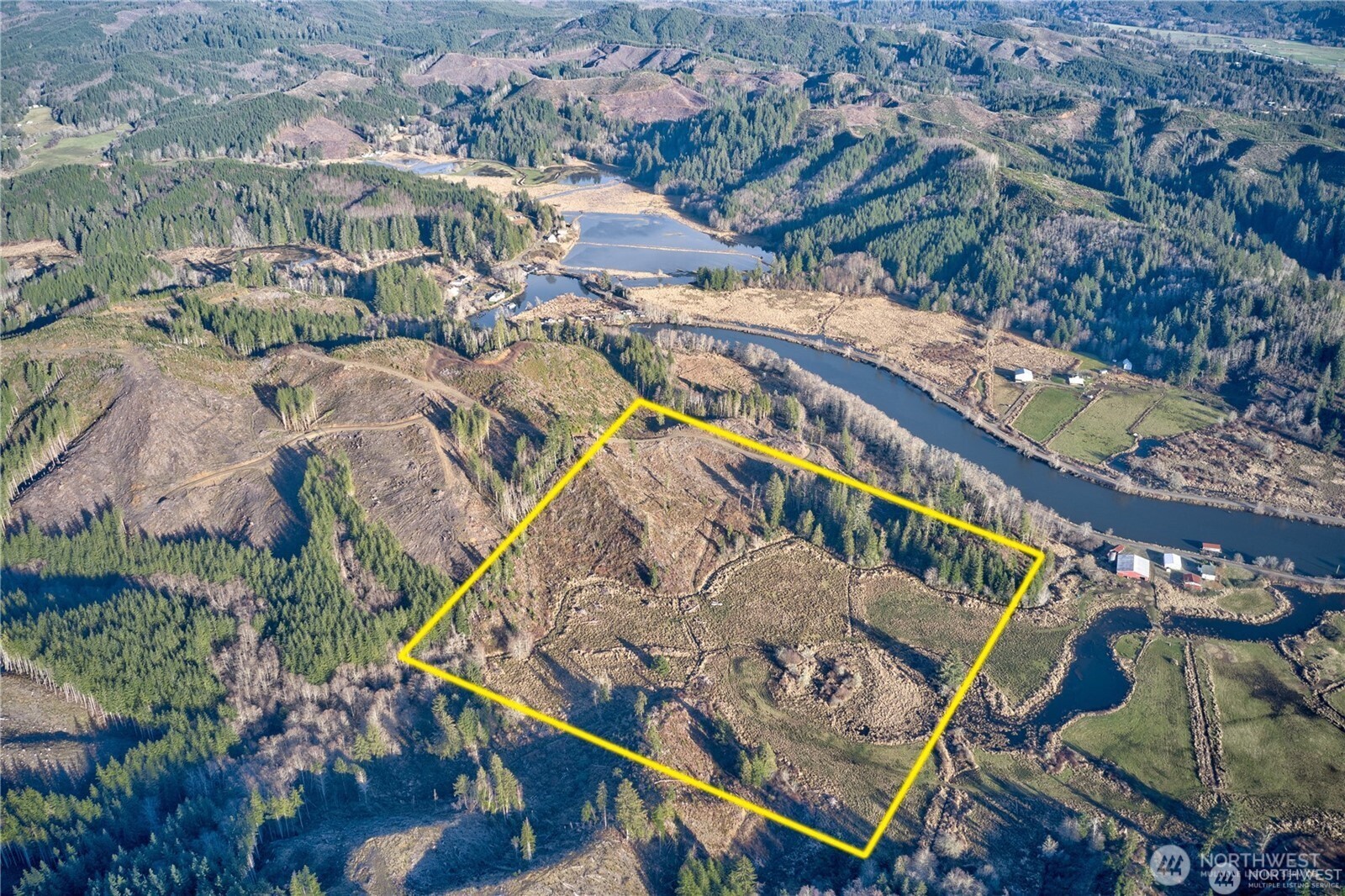 -xx West Deep River Road Naselle, WA 98638 - Photo 9 of 22 a view of a balcony with street