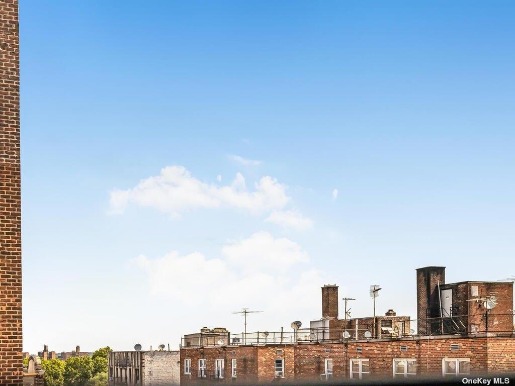 2835 Webb Avenue, Unit 7E Bronx, NY 10468 - Photo 10 of 24 a view of a city with tall buildings in the background