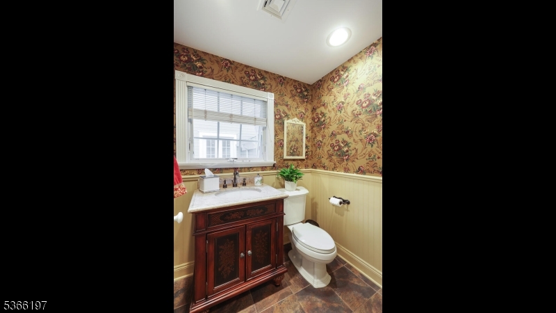 35 Woodledge Road Watchung, NJ 07069 - Photo 21 of 42
