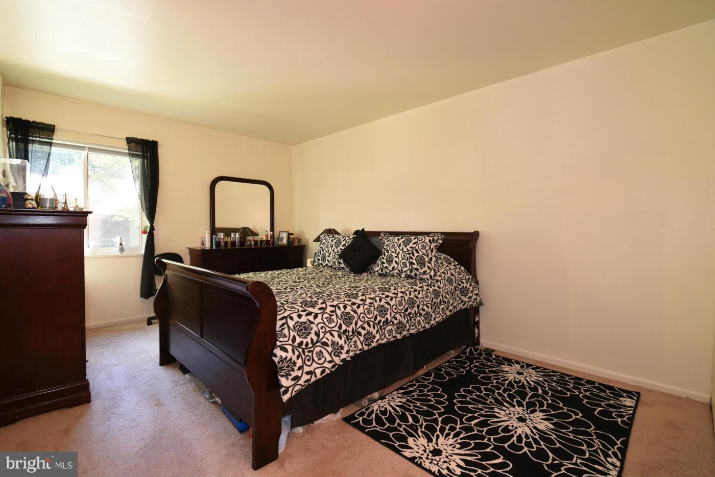 1520 Northgate Square, Unit 11B Reston, VA 20190 - Photo 14 of 29 Bedroom (Master)