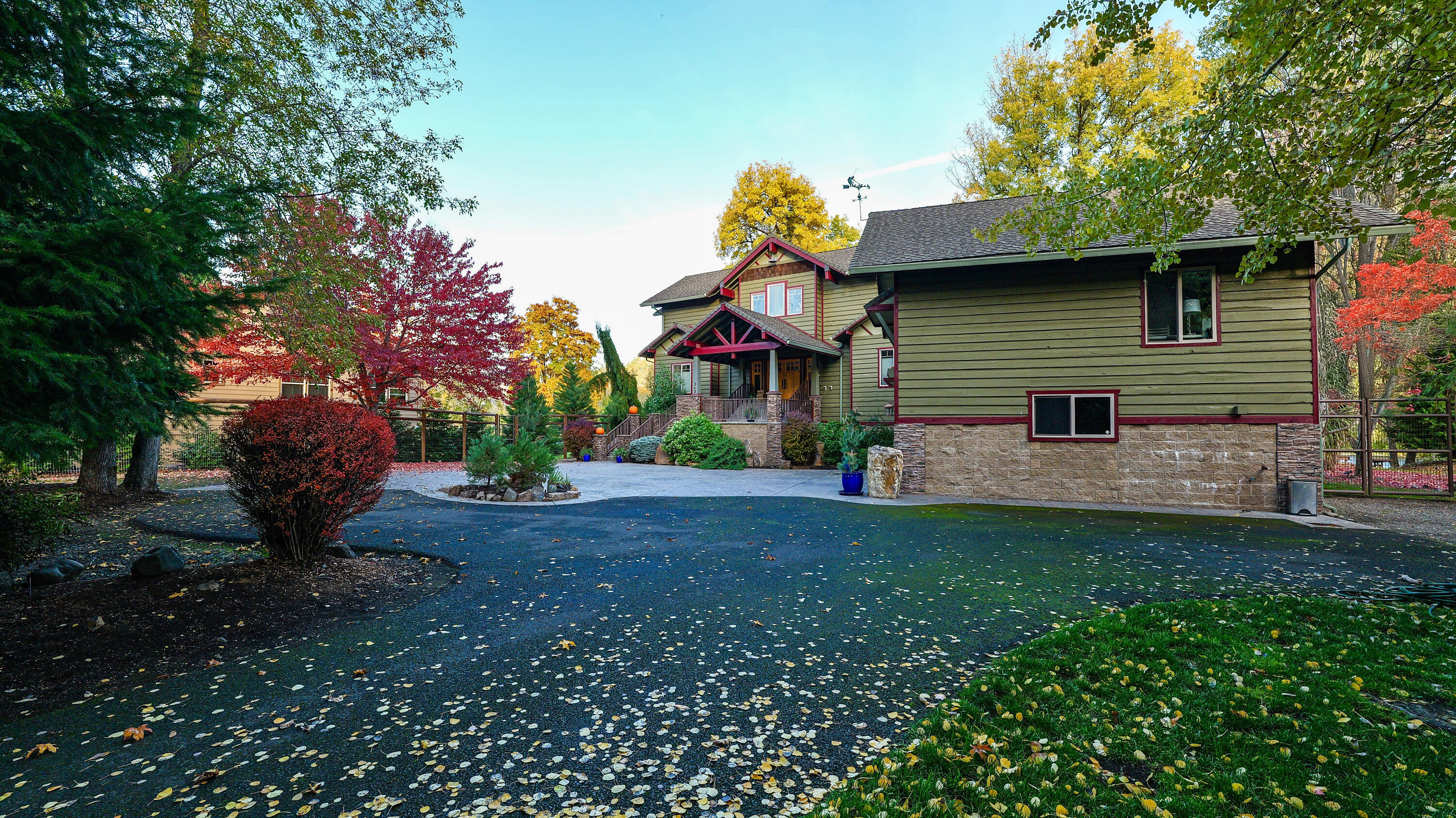 343 Rene Drive Shady Cove, OR 97539 - Photo 143 of 152 343 Rene Fall (36)