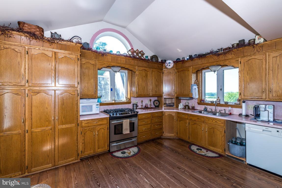 108-110 Hartman Bridge Road Ronks, PA 17572 - Photo 11 of 41 Gallery Image 11