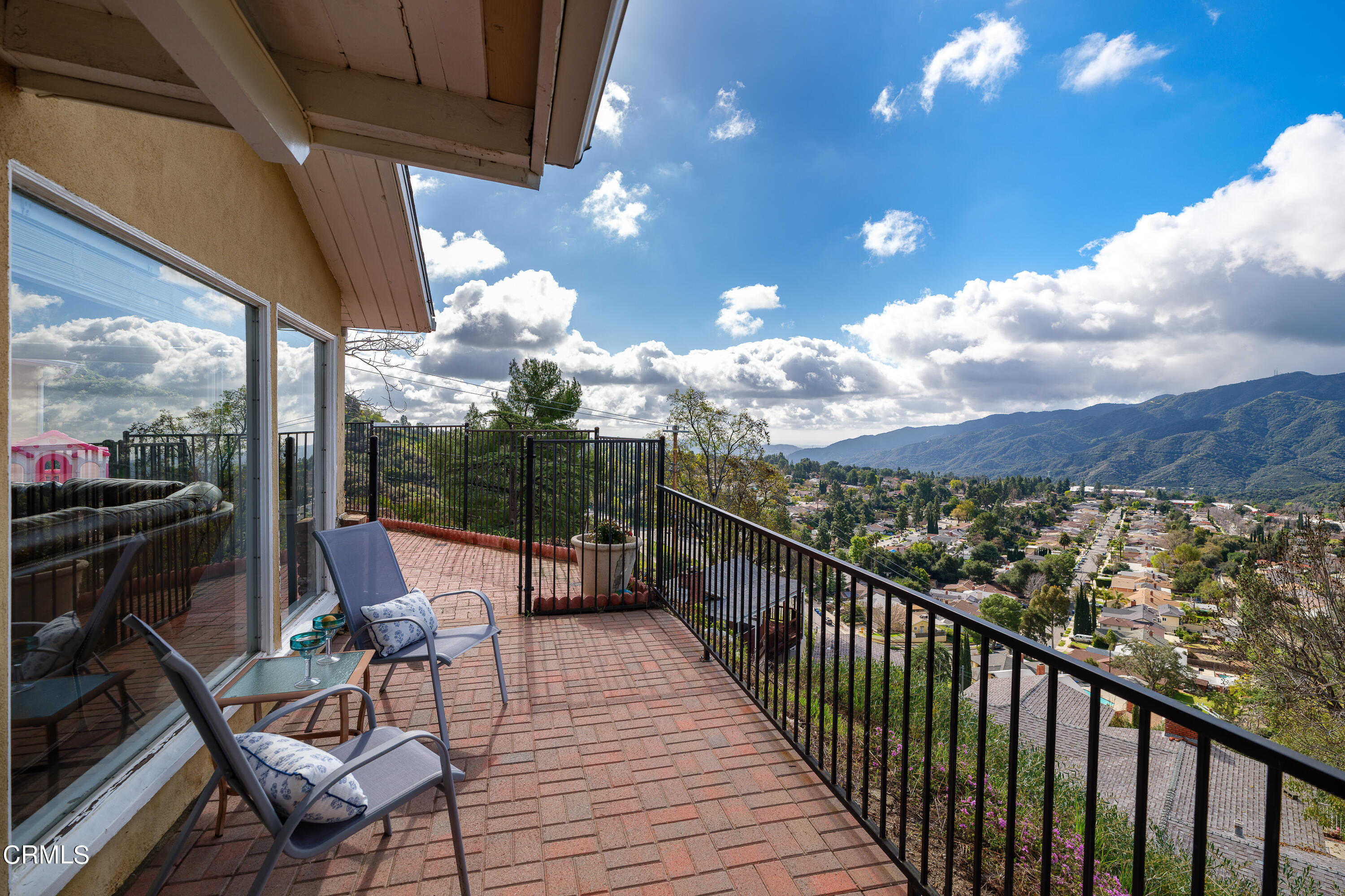 6245 Gyral Drive Tujunga, CA 91042 - Photo 18 of 29 NPW_6245Gyral_007_FLEXMLS