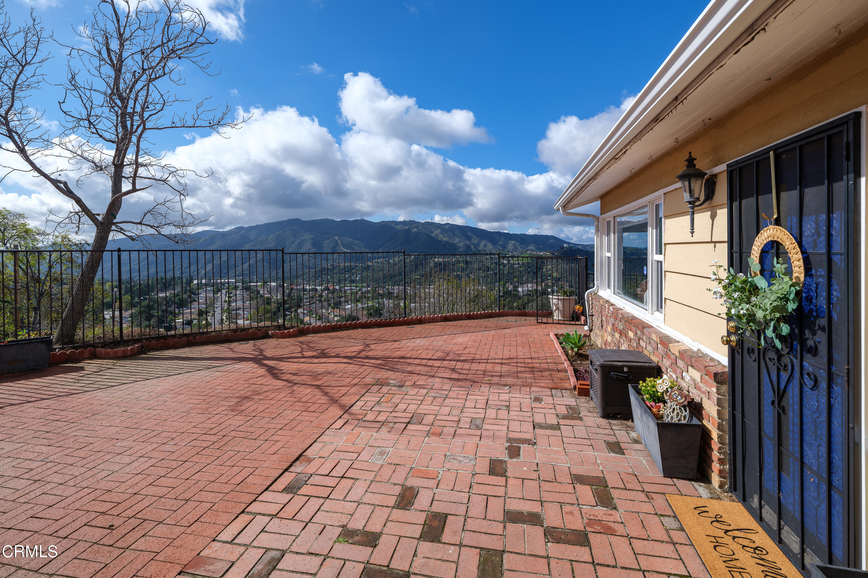 6245 Gyral Drive Tujunga, CA 91042 - Photo 3 of 29 NPW_6245Gyral_012_FLEXMLS